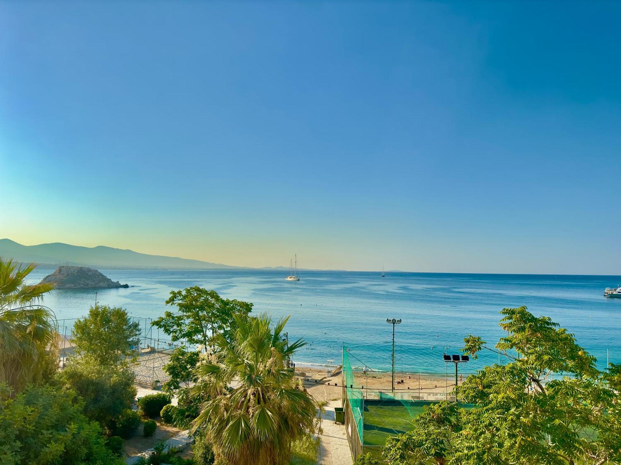 Apartment Center Piraeus Location Kastella Passalimani Port Экстерьер фото