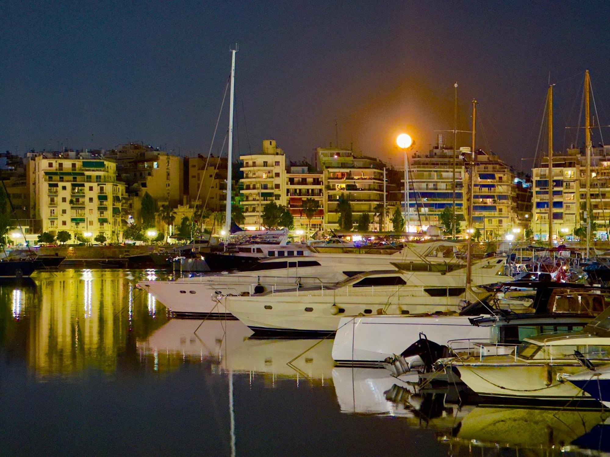 Apartment Center Piraeus Location Kastella Passalimani Port Экстерьер фото