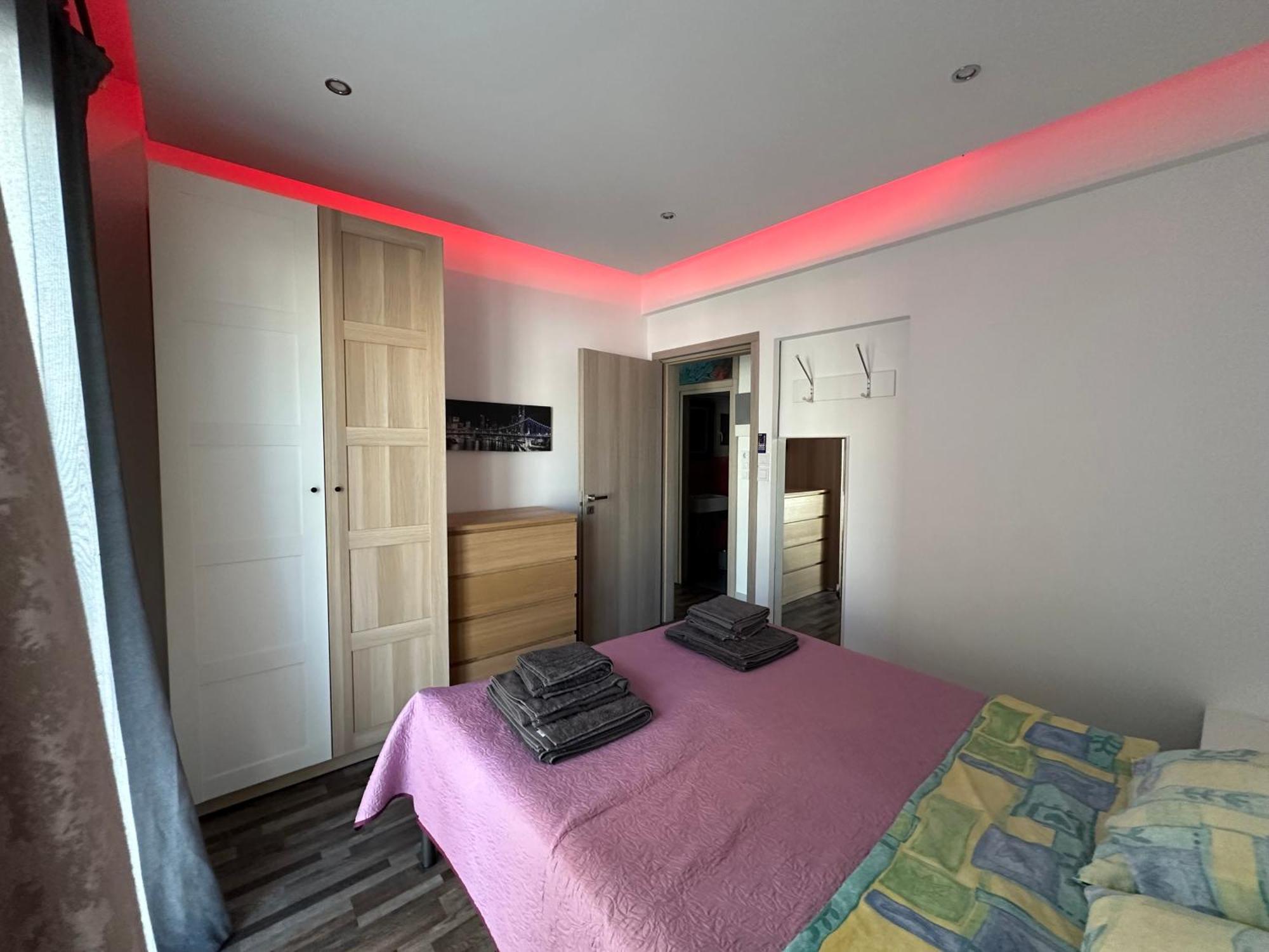 Apartment Center Piraeus Location Kastella Passalimani Port Экстерьер фото